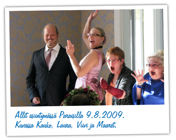 Allit esiintymassa Paraisilla